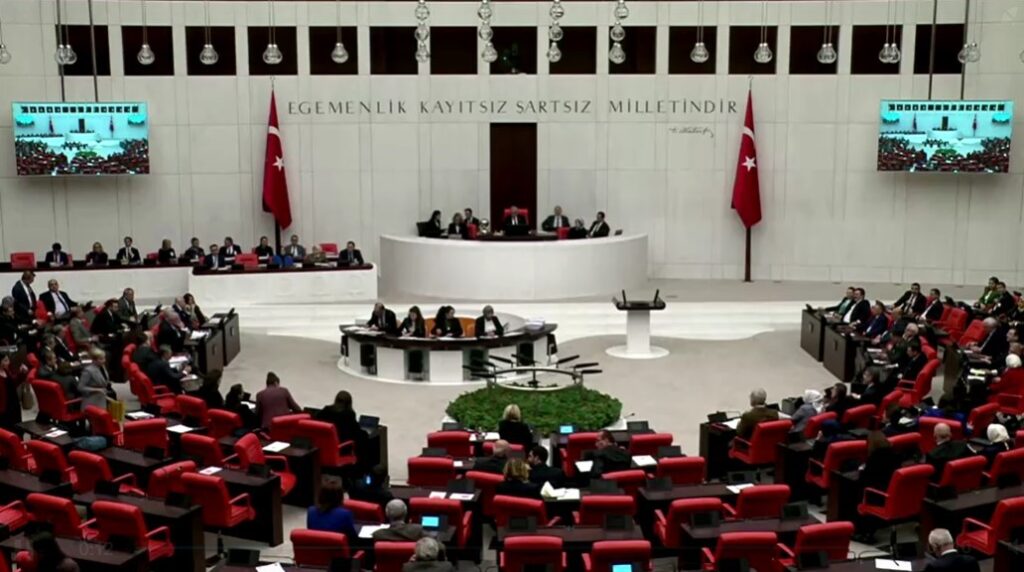 parlamento-da-turquia-aprova-entrada-da-suecia-na-otan